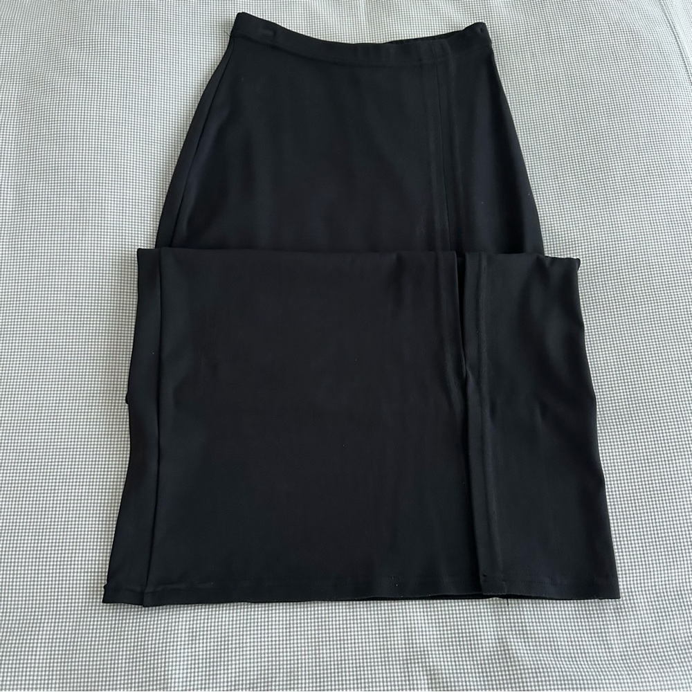 Bebe stretch maxi skirt, black size P! Versatile and comfy!